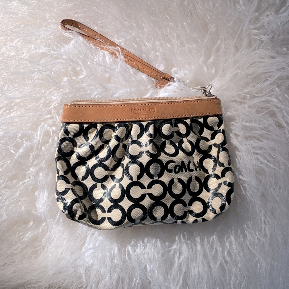 EUC Coach Monogram Leather Wristlet Black/Cream